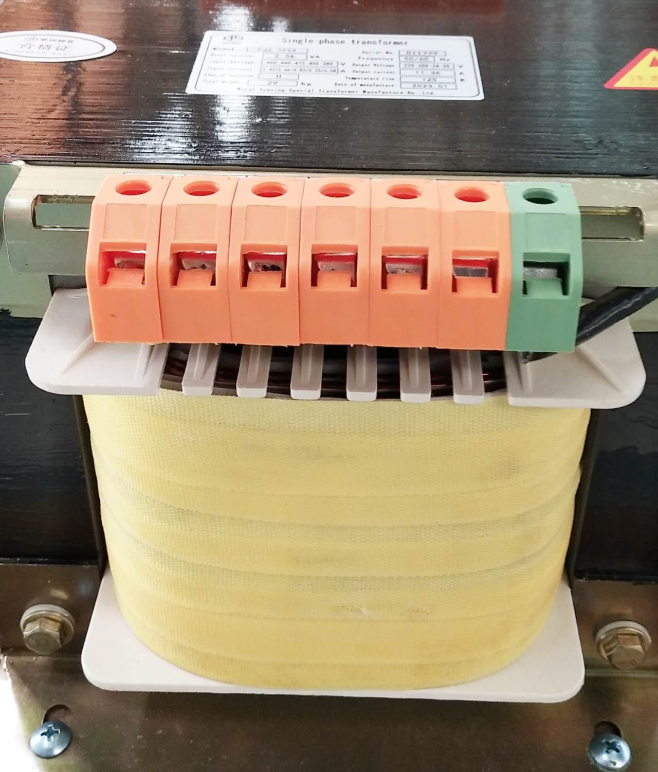 隔離變壓器在交流電源輸入端的特點