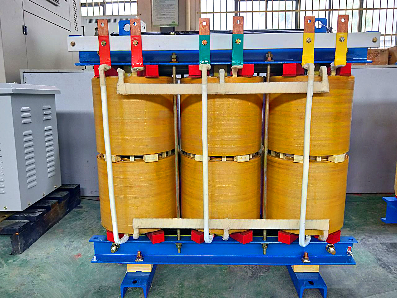 分裂變壓器的基本要求