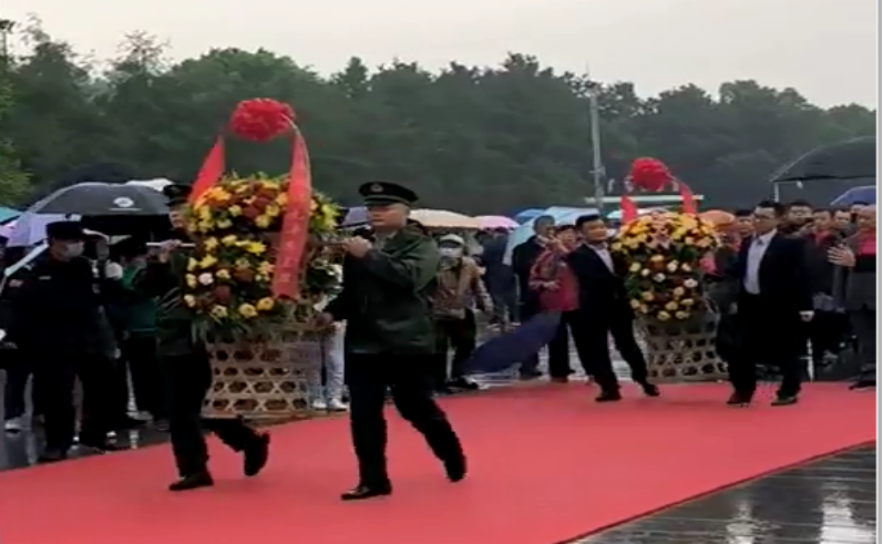 繼往開(kāi)來(lái)迎廠慶，感恩問(wèn)道赴韶山