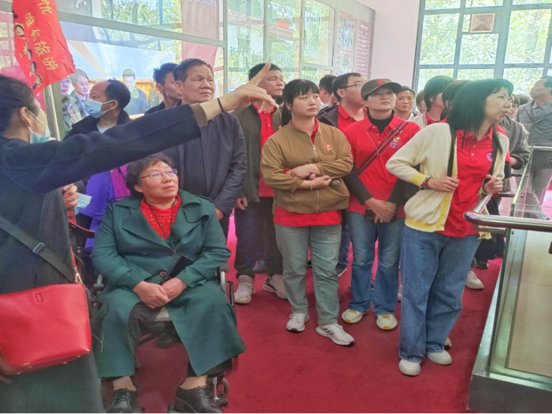 繼往開(kāi)來(lái)迎廠慶，感恩問(wèn)道赴韶山