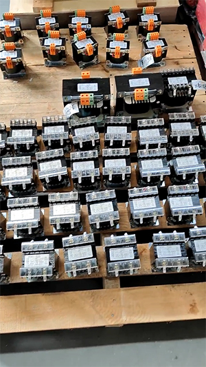 IT隔離變壓器和控制變壓器有哪些區(qū)別？應(yīng)用場(chǎng)景有什么不同？