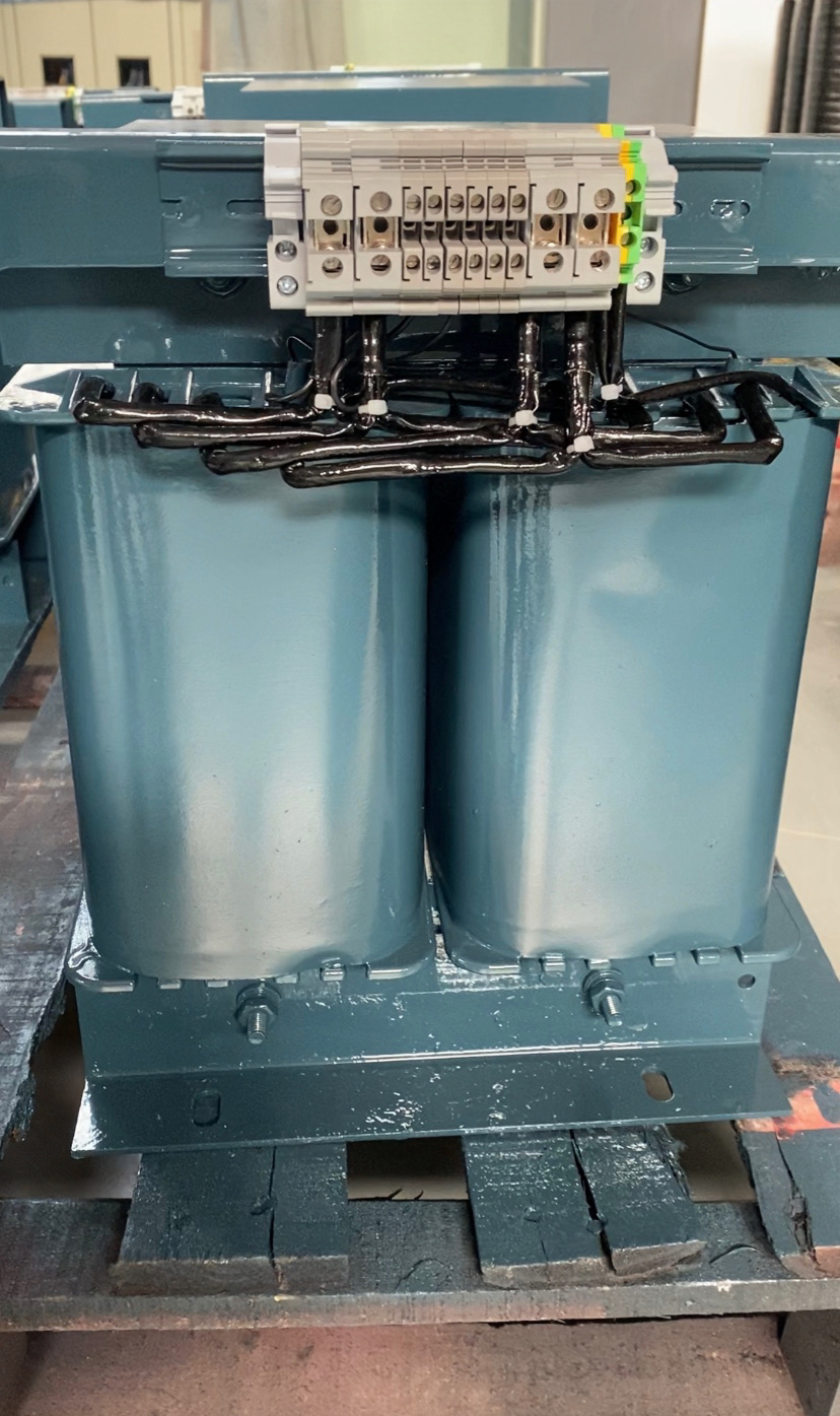 1694998959773401.png 醫(yī)用隔離變壓器的作用