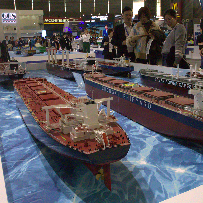 1701831492501106.jpg 華興變壓器在2023年上海海事展中的精彩瞬間