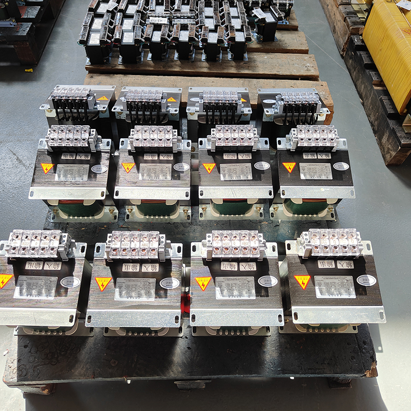 1706749667304239.jpg 華興變壓器:新春報喜,向大家送上龍年大吉的新年祝詞