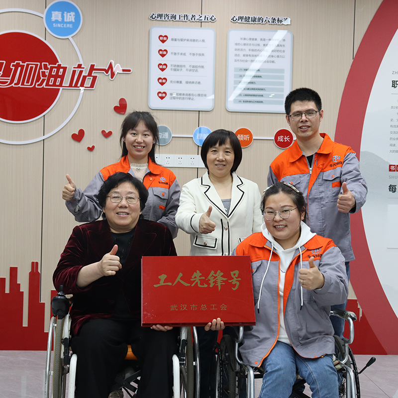 砥礪前行，華興特種變壓器網(wǎng)銷部獲封優(yōu)秀班組榮譽(yù)