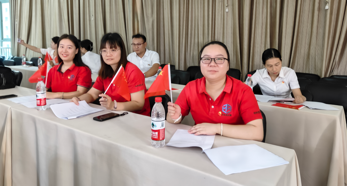 1727401063312988.png 華興變壓器祝大家國(guó)慶快樂(lè),共慶祖國(guó)繁榮昌盛!