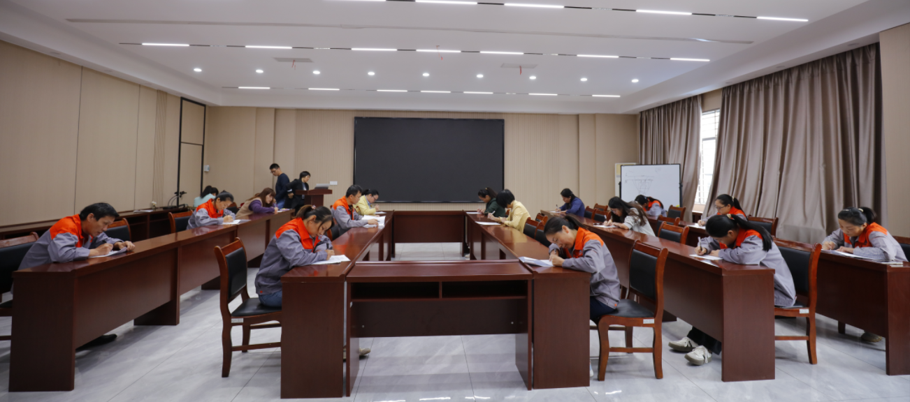 1730680842392752.png ?華興變壓器中層管理人員技能考試,助力團隊專業成長!