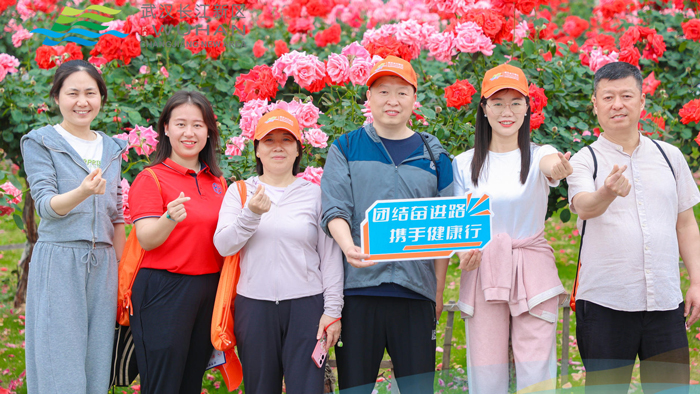 1745735009157373.jpg 華興變壓器參與長江新區迎 “五一” 徒步行活動