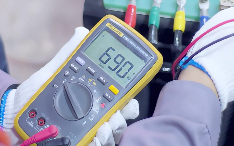 一臺讓客戶放心的變壓器需要經(jīng)過多少關(guān)？華興用二十道匠心關(guān)卡給出答案